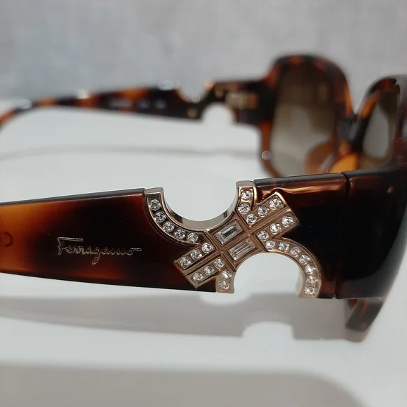 Salvatore Ferragamo Tortoise Shell Sunglasses - Picture 2 of 7